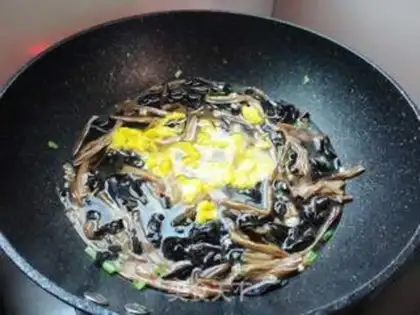 Make Yellowwood egg soup step 4