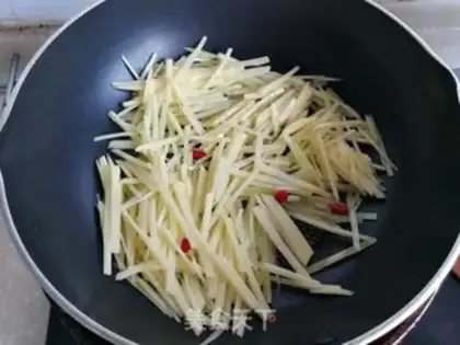 Make Spicy potatoes step 3