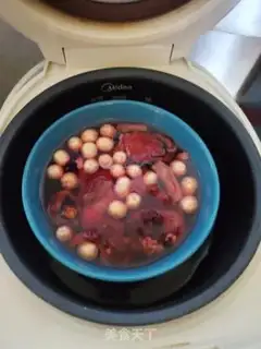 Make Chicken soup for red mushrooms step 3