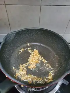 Make Shrimp-covered silk step 1