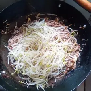 Make Plumbing green bean sprouts step 5