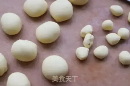 Make One-time fermented corn buns step 4