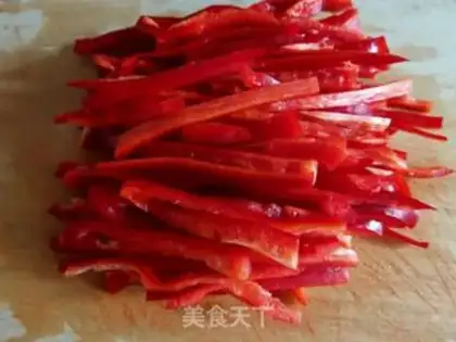 Make Scrambled chili step 1
