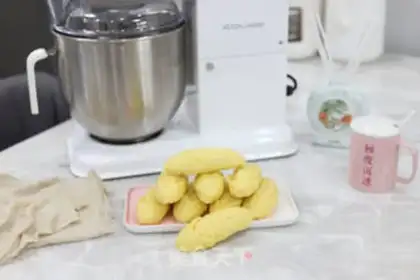 Make One-time fermented corn buns step 9