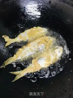 Make Fried river fish step 4