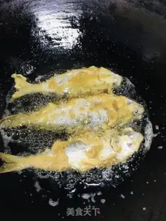 Make Fried river fish step 5