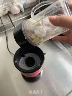 Make Homemade shrimp chips step 2