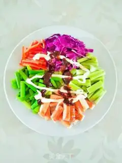 Make Crab rods, salad step 4