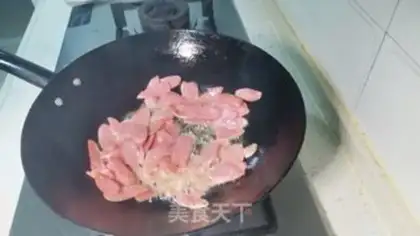 Make Hot dog fried a pumpkin step 4