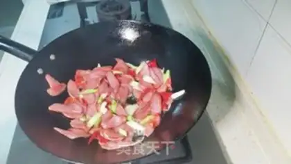 Make Hot dog fried a pumpkin step 5