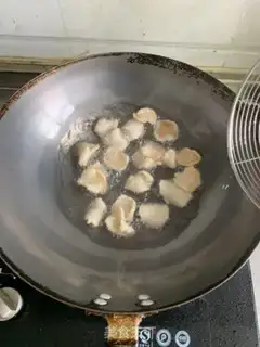 Make Homemade shrimp chips step 19