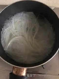 Make Yoo-choo-choo step 0