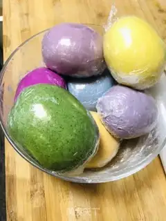 Make Seven-colour dumplings step 3