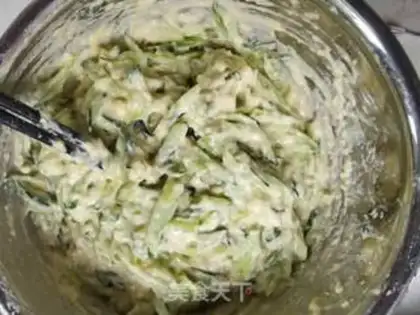 Make cucumber eggcake step 3