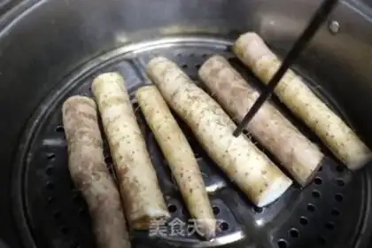 Make Red sugar bean rolls step 5