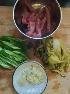 Make Pepper willow sauerkraut step 1