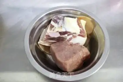 Make Spicy pot step 0