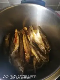 Make The cosmopolitan fish step 2
