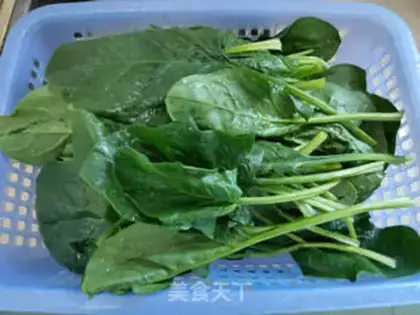 Make Spicy spinach step 0