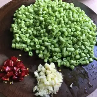 Make Spicy sauerkraut step 1