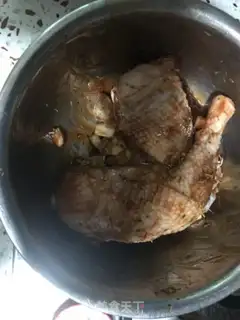 Make Bake the whole chicken leg step 0