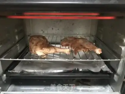 Make Bake the whole chicken leg step 1