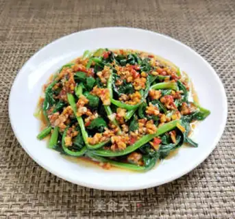 Make Spicy spinach step 8