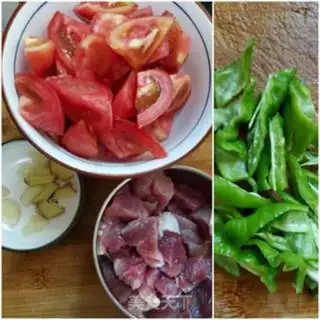 Make Potato pepper beef step 1