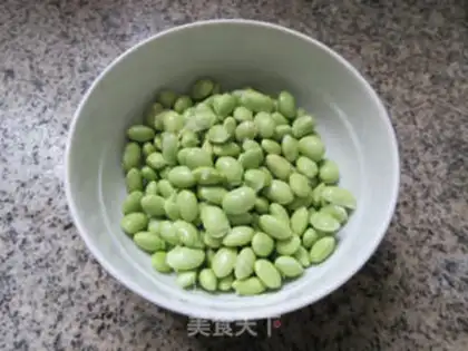 Make Soybeans and sour chicks step 1