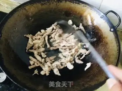 Make Iron pot bean noodles step 4