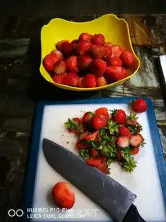 Make Fish strawberry jelly for years step 0