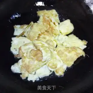 Make Scrambled eggs step 4
