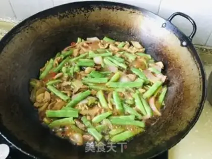Make Iron pot bean noodles step 10
