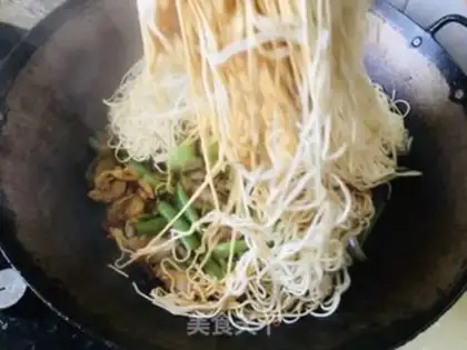 Make Iron pot bean noodles step 12