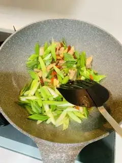 Make Scratch and meat step 2