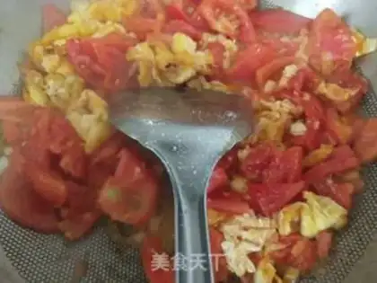 Make Tomato eggs step 4