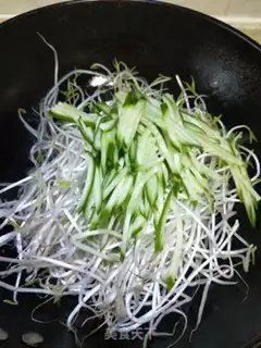 Make cucumber sprouts step 4