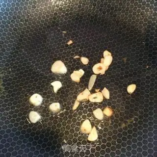 Make Pyramid chicken step 1