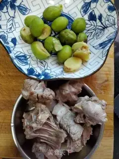 Make The Old Olive Duck soup step 1