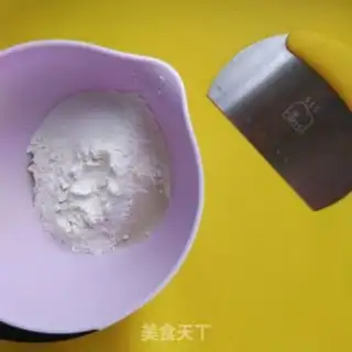 Make Let go of the meat and rip the roll step 0