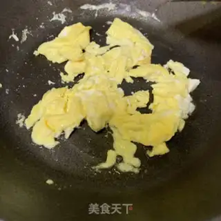 Make ♪ The flowers hold the eggs ♪ step 2