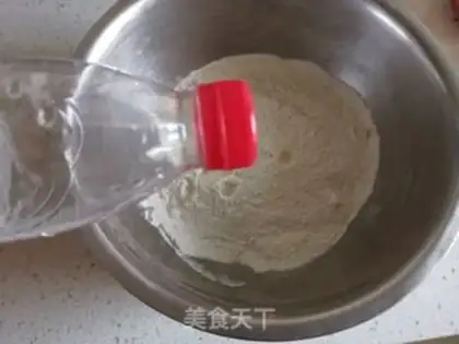Make Western red soup step 1