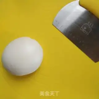 Make Let go of the meat and rip the roll step 2