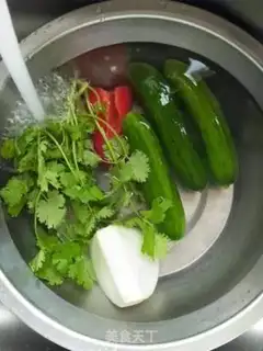 Make Egg-drying Dutch cucumber step 1