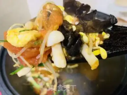 Make Tomato eggs and fungus step 8