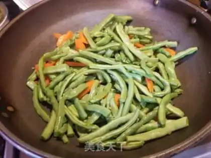 Make Prince mushrooms, four season beans step 7