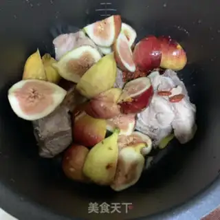 Make Frozen fig bone soup step 2