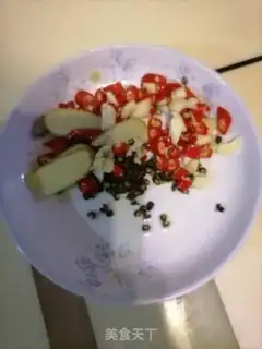 Make Spicy lobster step 1