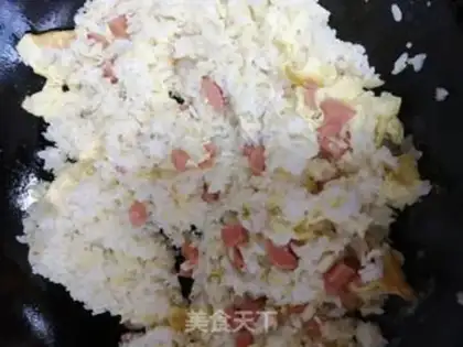 Make Soy ham and sausage fried rice step 4