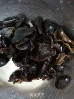 Make Scrambles of oil step 1